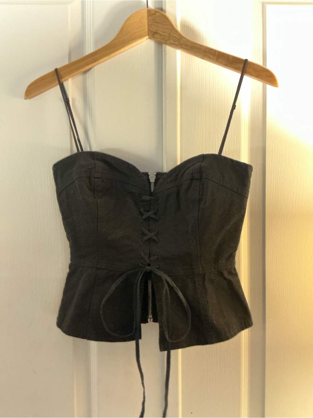 Wilfred Aritzia Black Tie-Front Spaghetti Strap Camisole Corset